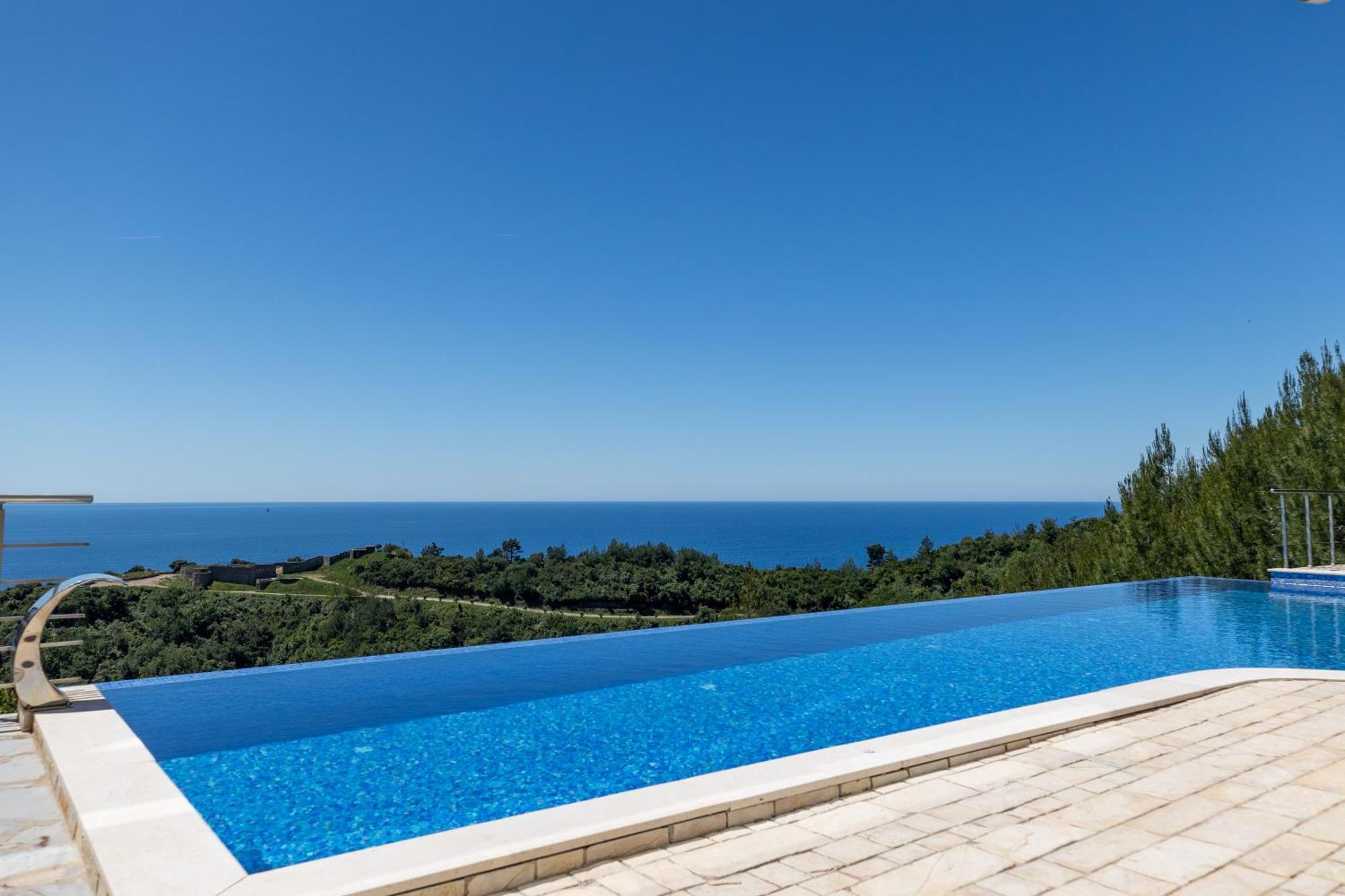 Tophill Altezza 9 View And Pool